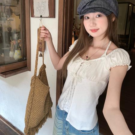 BY16254# 韩系甜美碎花后背镂空系带小飞袖假两件上衣春季新款 服裝批發女裝批發服飾貨源