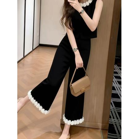 BY16313# 夏季超火减龄穿搭一整套轻熟小众不撞款黑色花朵裤子两件套装 服裝批發女裝批發服飾貨源