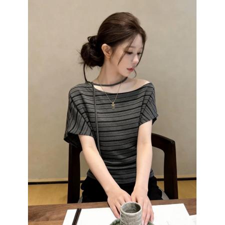 BY16325# 夏季美式复古辣妹挂脖性感斜肩露肩设计感小众短袖t恤女独特上衣 服裝批發女裝批發服飾貨源