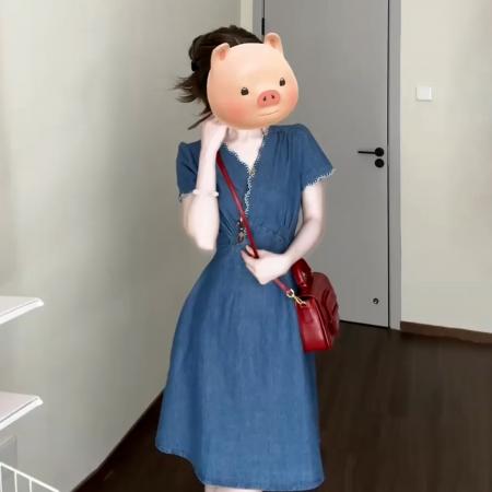 BY16334# 法式v领蓝色蕾丝花边连衣裙子女夏季新款高级感气质收腰短裙 服裝批發女裝批發服飾貨源