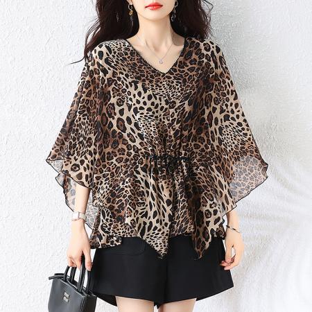 BY16340# 夏季新款大码女装时候气质V领豹纹蝙蝠衫上衣宽松雪纺衫 服裝批發女裝批發服飾貨源