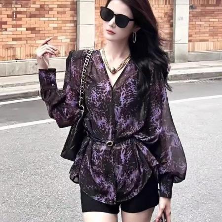 BY16344# 法式轻奢高级豹纹印花紫色衬衫女春夏新款时尚洋气百搭气质上衣 服裝批發女裝批發服飾貨源