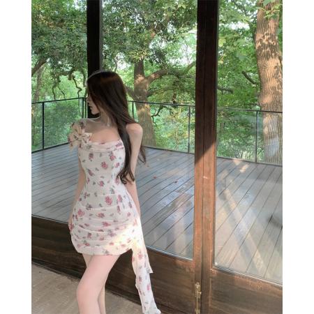 BY16367# 纯欲碎花吊带连衣裙设计感不规则拖尾性感辣妹包臀裙 服裝批發女裝批發服飾貨源