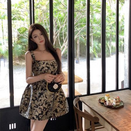 BY16371# 黑金蝴蝶提花吊带连衣裙高级感掐腰蓬蓬感生日礼服短裙 服裝批發女裝批發服飾貨源