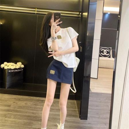 BY16394# 夏季新款韩系学院风刺绣圆领字母短袖T恤女高级感半身裙时尚套装 服裝批發女裝批發服飾貨源
