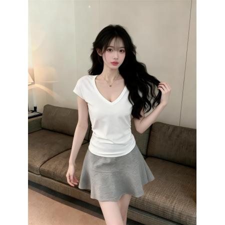 BY16410# 基础减龄正肩V领短袖T恤女+俏皮韩系a字短裙两件套装女  服裝批發女裝批發服飾貨源