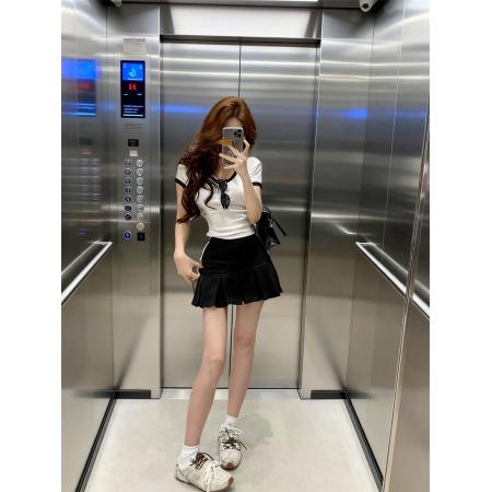 BY16413# 基础减龄撞色V领短袖T恤女+学院风韩系a字短裙两件套装女  服裝批發女裝批發服飾貨源