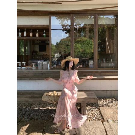 BY16434# 粉色碎花连衣裙夏女新款茶歇法式高级感不规则荷叶边雪纺长裙  服裝批發女裝批發服飾貨源