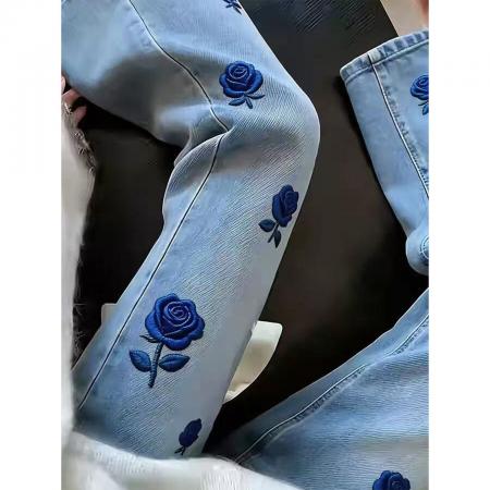 BY16526# 高腰时尚百搭长裤蓝色玫瑰刺绣牛仔裤女流行新款轻奢百搭直筒裤子  服裝批發女裝批發服飾貨源