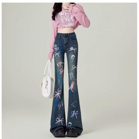 BY16540# 辣妹蝴蝶结涂鸦微喇叭牛仔裤女新款美式深蓝修身高腰马蹄裤子  服裝批發女裝批發服飾貨源