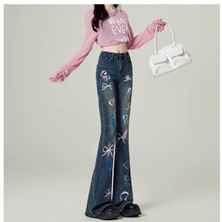 BY16540# 辣妹蝴蝶结涂鸦微喇叭牛仔裤女新款美式深蓝修身高腰马蹄裤子  服裝批發女裝批發服飾貨源