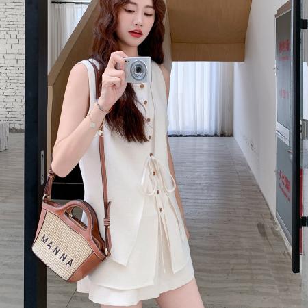 BY16561# 休闲无袖运动风套装女夏新单排扣系带马甲上衣短裤显瘦两件套  服裝批發女裝批發服飾貨源