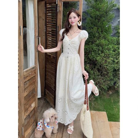 夏季新款法式优雅V领刺绣镂空裙子短袖连衣裙女  服裝批發女裝批發服飾貨源