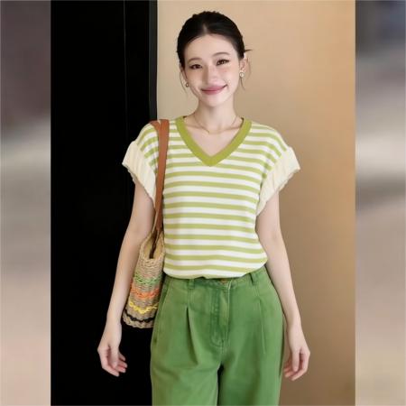 BY16595# 绝美V领条纹针织短袖上衣女新款夏季减龄宽松薄款t恤衫  服裝批發女裝批發服飾貨源