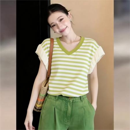 BY16595# 绝美V领条纹针织短袖上衣女新款夏季减龄宽松薄款t恤衫  服裝批發女裝批發服飾貨源