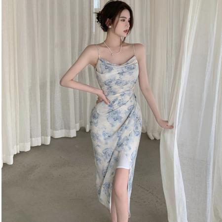 碎花雪纺吊带连衣裙女夏新款中长裙子高级显瘦气质开叉  服裝批發女裝批發服飾貨源