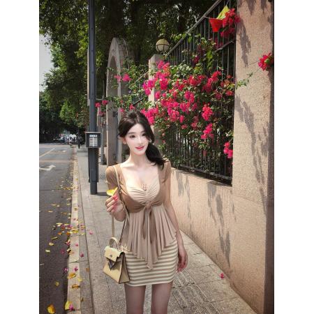 BY16618# 条纹流苏短款吊带女防晒开衫夏季小众条纹半裙套装  服裝批發女裝批發服飾貨源