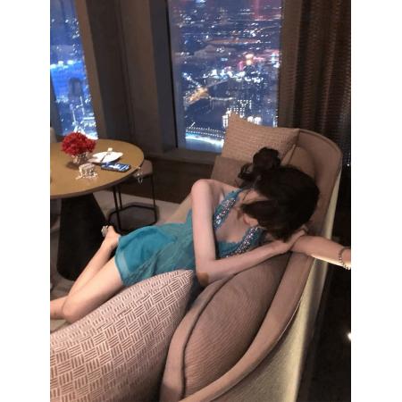 BY16671# 法式名媛镶钻挂脖连衣裙千金风纯欲性感气质收腰短裙