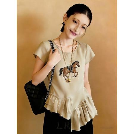 BY16680# 大码不规则设计简约卡其色上衣女夏季新款轻奢百搭小众衬衣