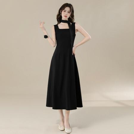BY16696# 夏季新款法式优雅方领简约飘带设计感收腰显瘦长款小黑裙