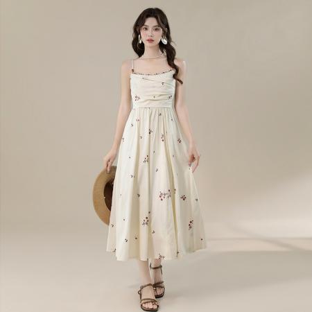 BY16698# 南法假日田园风法式甜美小清新刺绣碎花吊带长款连衣裙