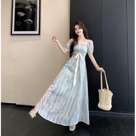 BY16719# 微胖甜美少女特调肌理感刺绣重工收腰正肩连衣裙