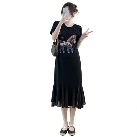 新款大码宽松胖mm洋气显瘦夏装刺绣中长款连衣裙