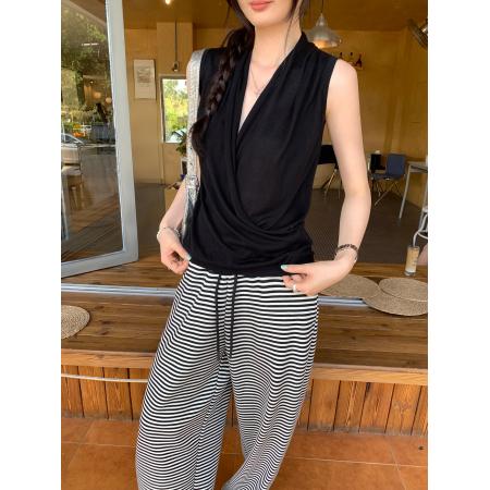 BY16752# 图炸街独特漂亮无袖v领针织背心女新款设计感法式显瘦上衣