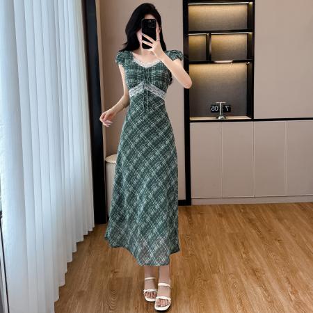 BY16774# 法式茶歇裙小飞袖格子连衣裙女夏季气质蕾丝收腰绿色长裙