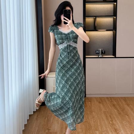 BY16774# 法式茶歇裙小飞袖格子连衣裙女夏季气质蕾丝收腰绿色长裙