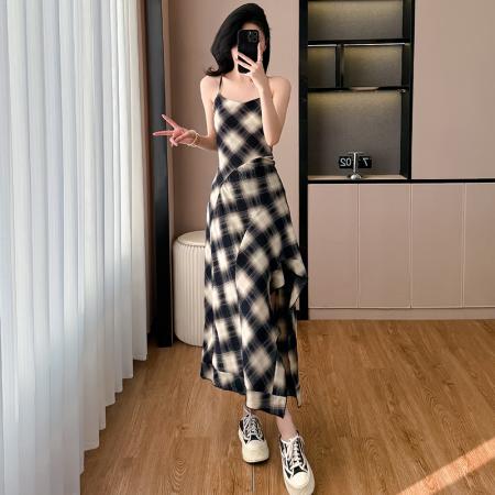BY16776# 春夏新款不规则设计感法式复古格纹吊带连衣裙绝美裙子