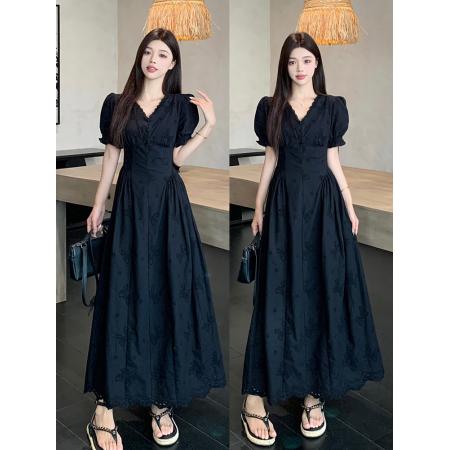 大码女装夏季新款气质镂空拼接设计感时尚收腰V领连衣裙