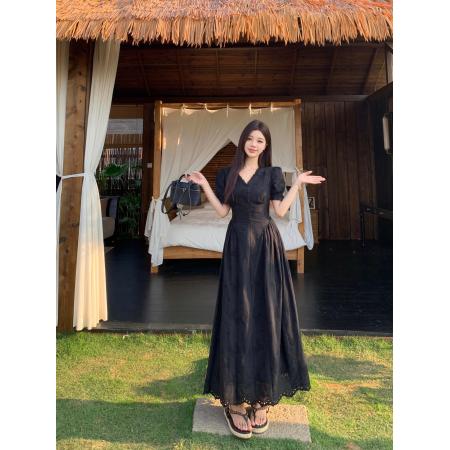 大码女装夏季新款气质镂空拼接设计感时尚收腰V领连衣裙