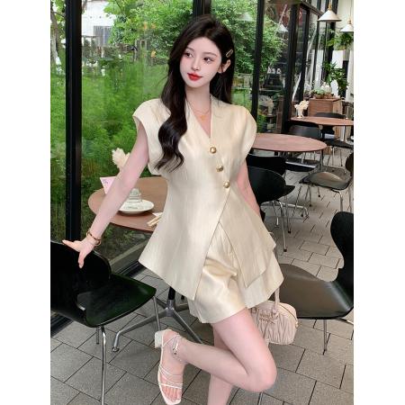 大码女装夏季新款法式V领收腰开叉上衣短裤两件套