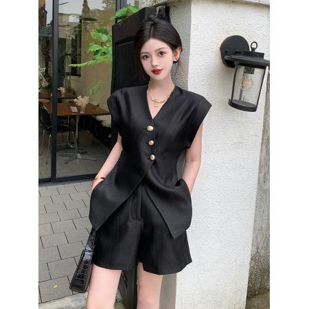 大码女装夏季新款法式V领收腰开叉上衣短裤两件套