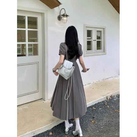 大码女装夏季新款学院风减龄收腰灰色polo领刺绣连衣裙