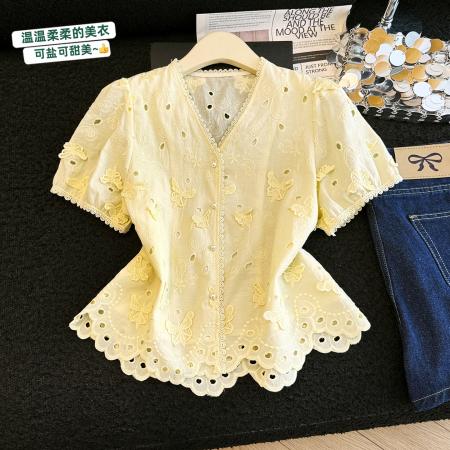 BY16837# 法式蕾丝镂空刺绣V领短袖衬衫女夏新款洋气减龄显瘦小衫上衣