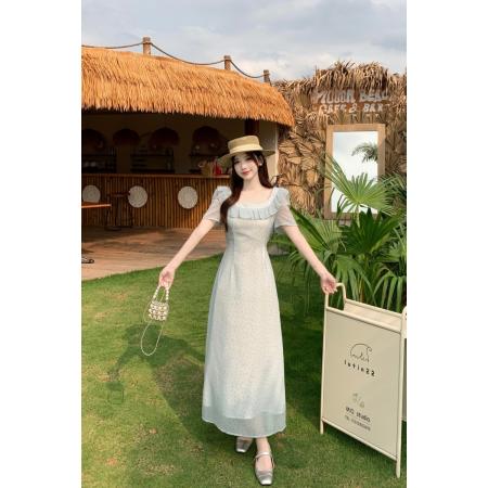 大码法式温柔风复古波点方领荷叶边短袖连衣裙收腰显瘦长裙