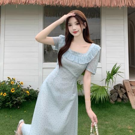 大码法式温柔风复古波点方领荷叶边短袖连衣裙收腰显瘦长裙