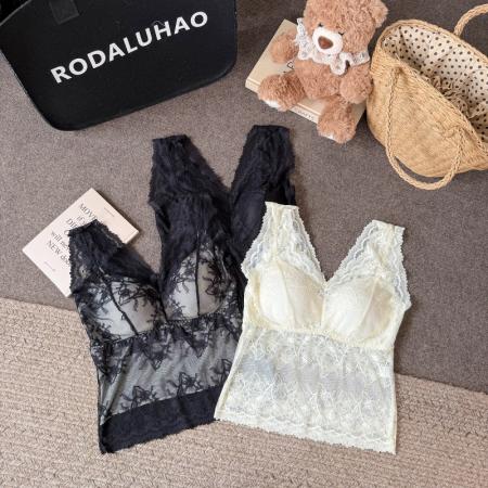 大码性感蕾丝背心无钢圈内衣叠穿神器内搭打底衫外穿长背心女