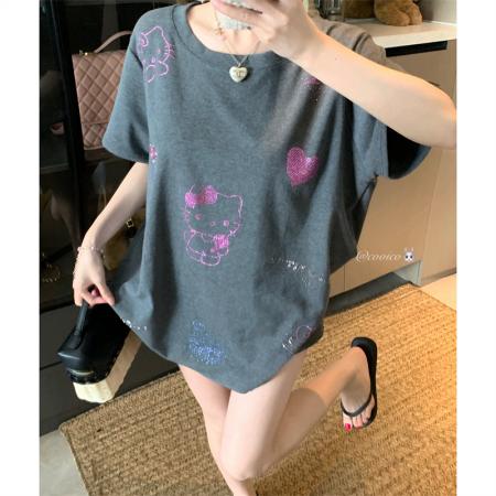 BY16986# 大码夏季胖mm正肩重工烫钻甜辣风KT猫卡通短袖宽松t恤上衣女  服裝批發女裝批發服飾貨源