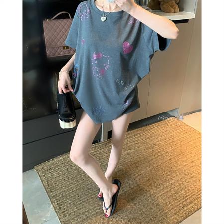 BY16986# 大码夏季胖mm正肩重工烫钻甜辣风KT猫卡通短袖宽松t恤上衣女  服裝批發女裝批發服飾貨源