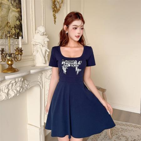 BY17020# 纯欲风方领字母连衣裙收腰显身材休闲聚会百搭a字裙  服裝批發女裝批發服飾貨源