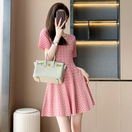 BY17031# 夏季新款女装小个子小香风粉色连衣裙女夏法式v领针织裙子  服裝批發女裝批發服飾貨源