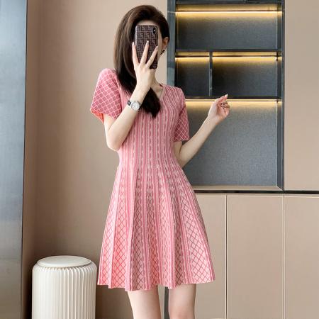 BY17031# 夏季新款女装小个子小香风粉色连衣裙女夏法式v领针织裙子  服裝批發女裝批發服飾貨源