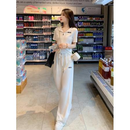 超火夏装一整套韩系减龄运动休闲高级感连帽短袖阔腿裤两件套  服裝批發女裝批發服飾貨源