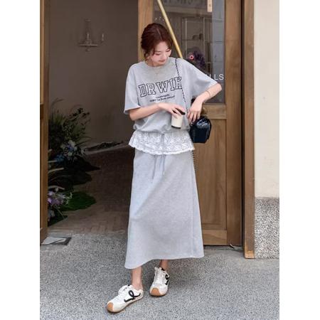 BY17043# 灰色蕾丝拼接字母短袖t恤套装裙女夏季新款休闲半身裙两件套  服裝批發女裝批發服飾貨源
