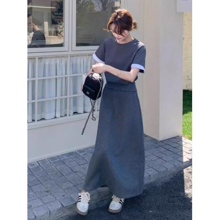 撞色拼接灰色半身裙套装女夏新款超火T恤两件套爆款高级感连衣裙  服裝批發女裝批發服飾貨源