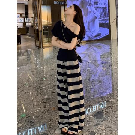 BY17055# 辣妹穿搭休闲套装女巨好看的夏装一整套斜肩短袖条纹阔腿裤两件套  服裝批發女裝批發服飾貨源