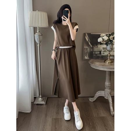 BY17057# 咖色运动休闲套装女夏季时尚韩版气质漂亮短袖开叉半身裙子两件套  服裝批發女裝批發服飾貨源